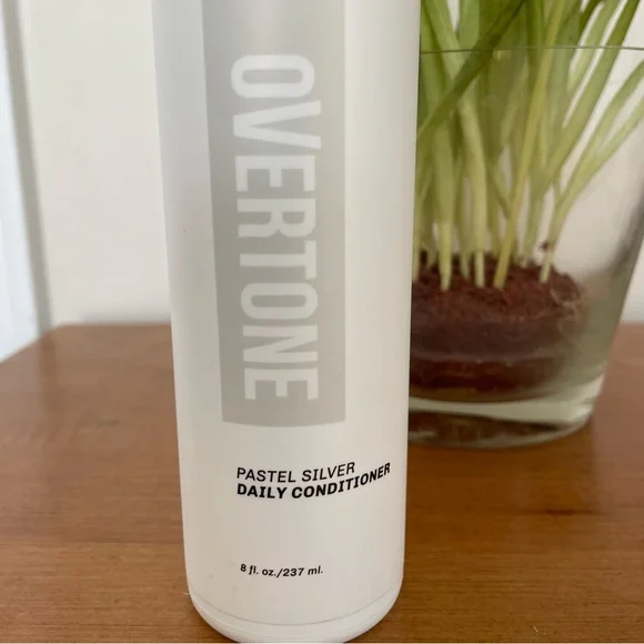 NWOT Overtone pastel silver daily conditioner - Picture 2 of 4